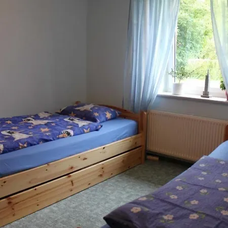 Apartmán Mit Garten In Unmittelbarer Naehe Zum See, Ideal Zum Angeln Und Baden *