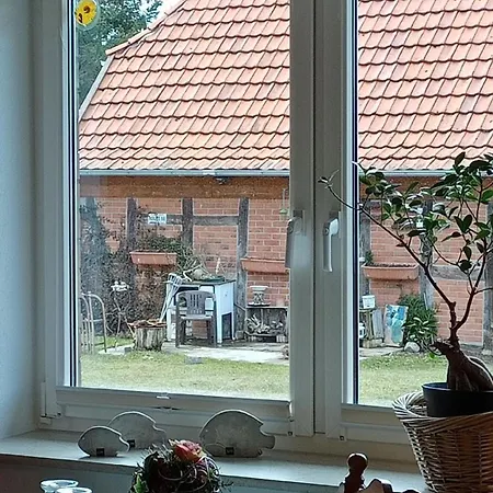 Mit Garten In Unmittelbarer Naehe Zum See, Ideal Zum Angeln Und Baden